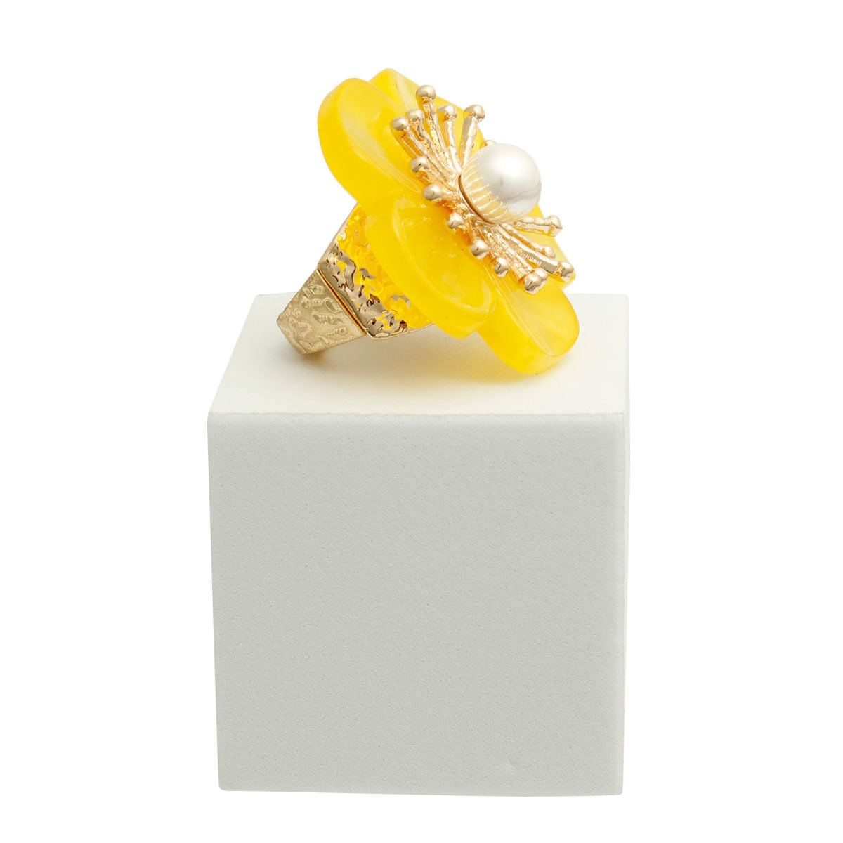 Marbled Yellow Flower Gold Ring